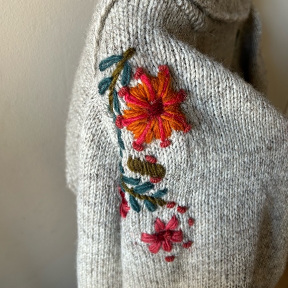 Sundance XL wool fleece lined Sweater cardigan, embroidery deer & flowers - Picture 6 of 13